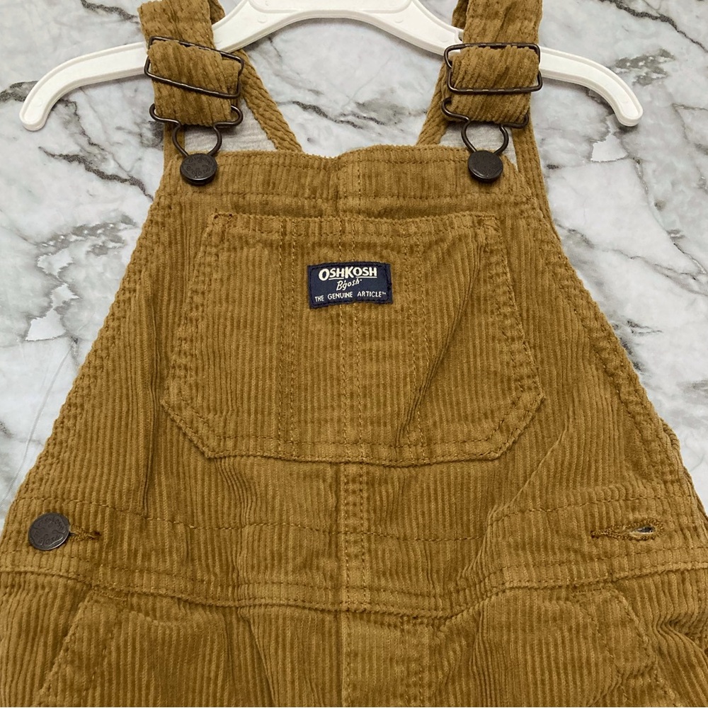 Toddlers/Boys OshKosh B’Gosh vintage styled corduroy overalls SZ 5T